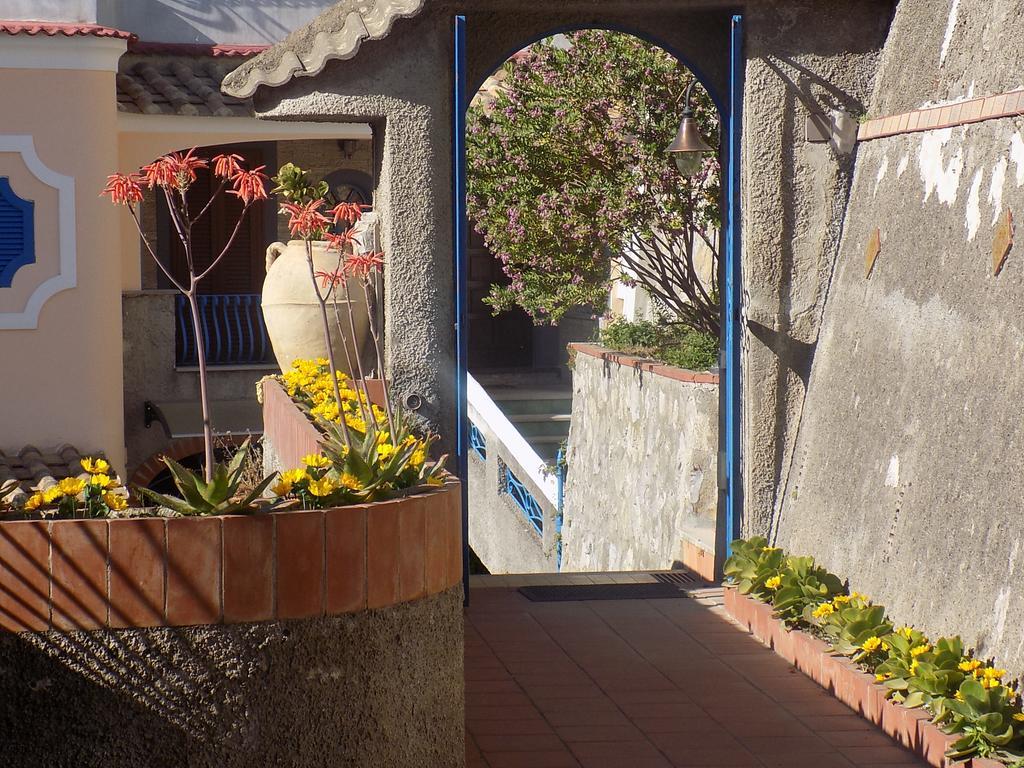 Maison De Fleurs Майори Екстериор снимка